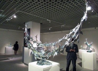 宮田亮平のイルカの「シュプリンゲン」展: ギャラリー静河